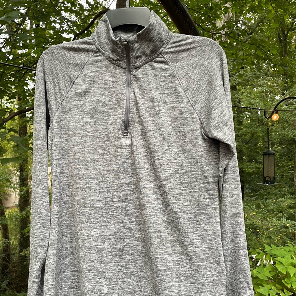 Sketchers Sport Womens Pullover Active Shirt -Size Medium